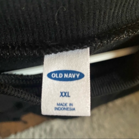 Old Navy Crew Neck Sweater, Black, Long Sleeve - Picture 2 of 3
